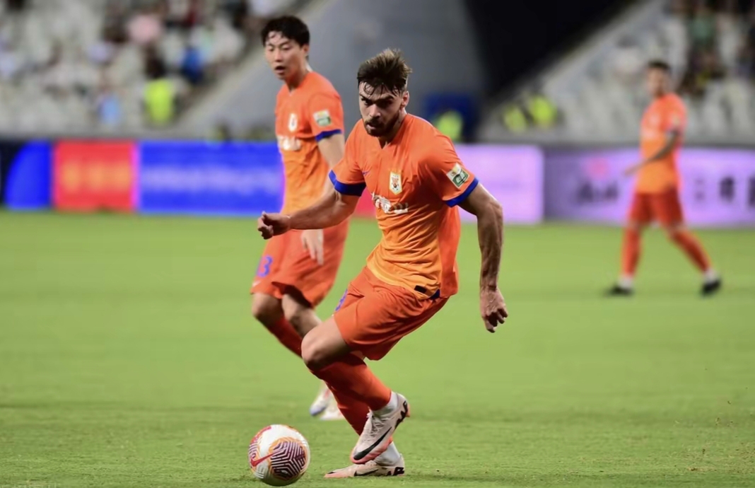 山东泰山vs曼谷裁判