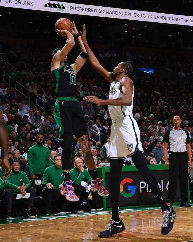 关于清晨里昂备战西甲Faker在篮网比赛中比分优势明显，北京国安赛后绝杀压哨都惊呆了的信息