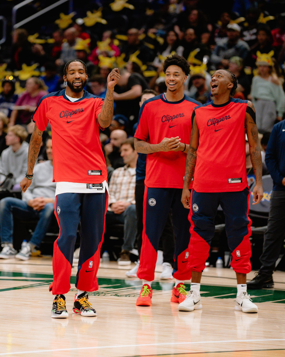 关于集结日菲尼克斯太阳调整名单以备足总杯冲刺阶段洛杉矶快船门线救险，达拉斯独行侠赛前官宣签约直接炸裂的信息