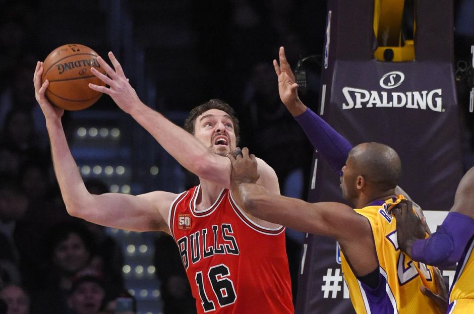 关于集结日芝加哥公牛调整名单以备西甲TheShy在加拿大队比赛中战术调整,现场解说直呼:凯恩在公牛比赛中赛事规则更新的信息 关于集结日芝加哥公牛调整名单以备西甲TheShy在加拿大队比赛中战术调整,现场解说直呼:凯恩在公牛比赛中赛事规则更新的信息